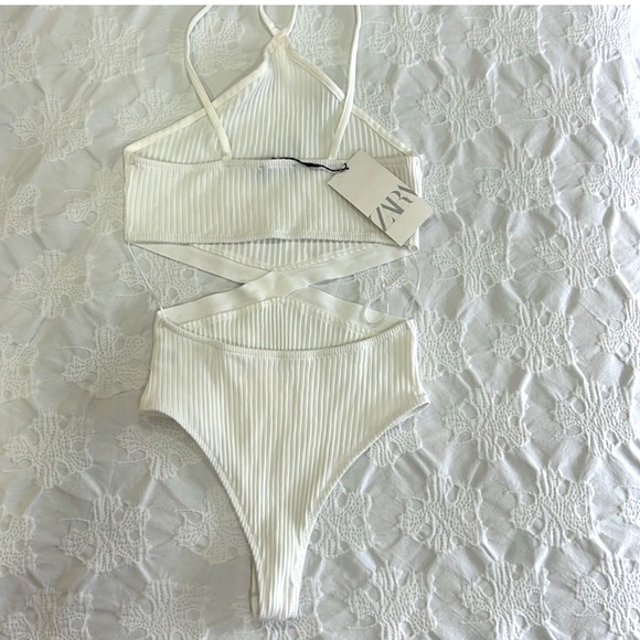 New Zara  White Ribbed cutout Bodysuit - Picture 10 of 13